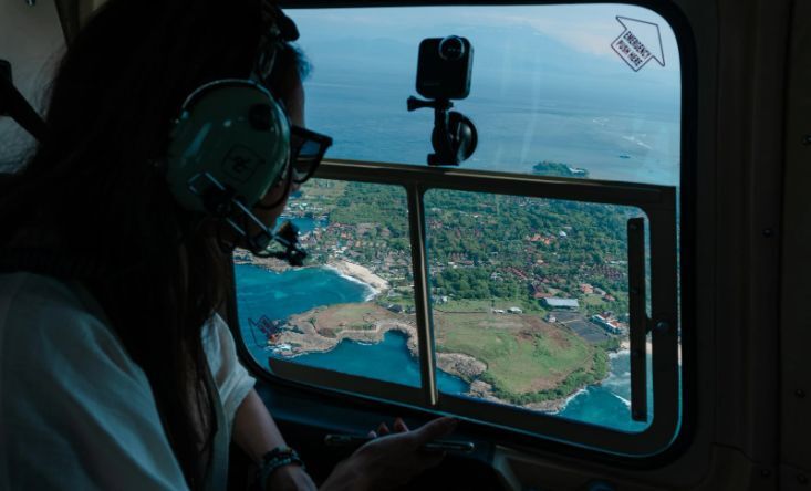 photo Helicopter flight “Nusa Islands Voyages” 5